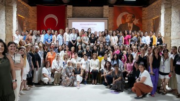 BAŞKAN OYA TEKİN HAK SAVUNUCUSU KADINLAR İLE