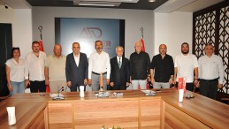 ATO BAŞKANI AKAMDER’LE GÖRÜŞTÜ: FİYAT FARKI İYİLEŞTİRİLMELİ