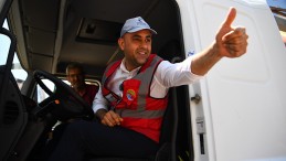 BAŞKAN KOZAY ÇİÇEK GİBİ ÇUKUROVA İÇİN ÇALIŞIYOR