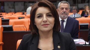 GÜLCAN KIŞ: “BELEDİYELERİ VE MİLLETİ CEZALANDIRIYORSUNUZ”
