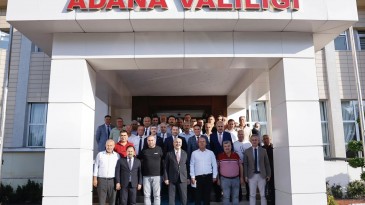 VALİ KÖŞGER SARIÇAMLI MUHTARLARLA BİR ARAYA GELDİ