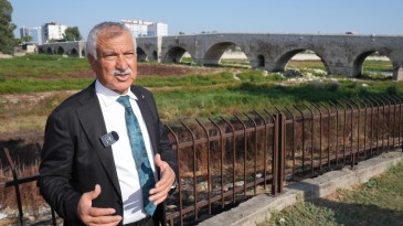 HIZLI TREN KÖPRÜSÜ NEDENİYLE DSİ, SEYHAN NEHRİ YATAĞINA SU VEREMİYOR
