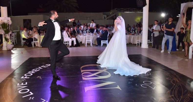 AKIN VE ÇEVİK AİLESİNİN EN MUTLU GÜNÜ