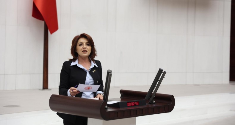 “İKTİDARIN EKONOMİ POLİTİKALARI YÜZÜNDEN ESNAF KEPENK İNDİRİYOR, ŞİRKETLER BATIYOR”