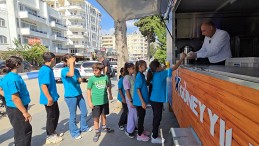 YUMURTALIK BELEDİYESİ’NDEN ÖĞRENCİLERE ÜCRETSİZ ÇORBA…