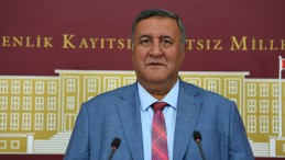 GÜRER: “İŞÇİ, EMEKLİ, ÇALIŞAN MUTLU DEĞİŞLDİR”