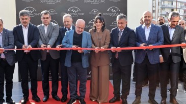 ADANA’DA PROTOKOLÜ BULUŞTURAN AÇILIŞ