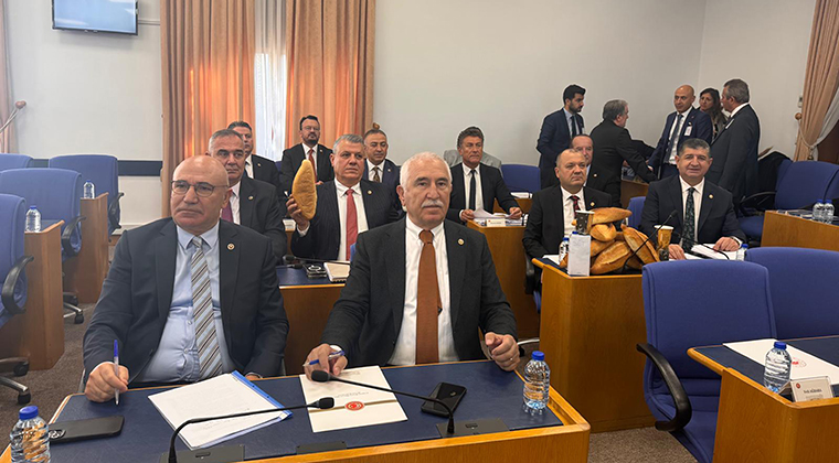 TARIM BAKANINA SÜT, SU VE EKMEK TEPKİSİ…