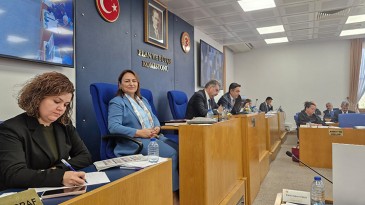 ADANA’DA FABRİKALAR KAPANIYOR, ŞİRKETLER İFLAS EDİYOR, TİCARET BAKANI NE YAPIYOR?