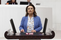 MÜZEYYEN ŞEVKİN 4 KADIN ÖĞRETMENİN ÖLDÜĞÜ YOLA DİKKAT ÇEKTİ: DAHA KAÇ CAN VERECEĞİZ