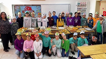 4/F SINIFINDAN MUHTEŞEM KUTLAMA