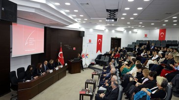 İŞ DÜNYASININ YÖNETİM KURULLARINDAKİ KADINLAR, ADANA’DA BULUŞTU