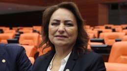 MÜZEYYEN ŞEVKİN: ADANA’YA İSTİKLAL MADALYASI VERİLSİN