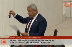 ORHAN SÜMER, TİCARET BAKANINA ASMA KİLİT HEDİYE ETTİ