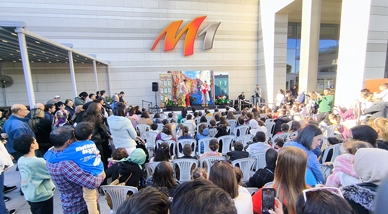 M1’DE BÜYÜLÜ BİR YILBAŞI ETKİNLİKLERİ İLGİ GÖRÜYOR