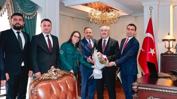 DÜNYA GÜMRÜK GÜNÜ’NDE VALİ KÖŞGER’E ZİYARET