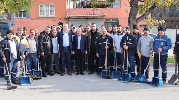 ADANA BÜYÜKŞEHİR İLE YÜREĞİR BELEDİYESİ’NDEN ORTAK TEMİZLİK ÇALIŞMASI