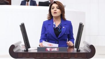 CHP’Lİ GÜLCAN KIŞ’TAN TBMM’DE HUKUK ELEŞTİRİSİi: “BU MECLİS NOTER MAKAMI DEĞİLDİR!”