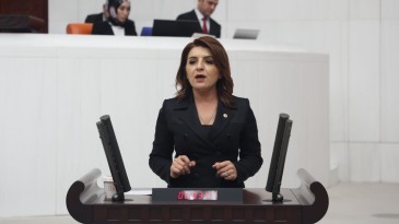 CHP’Lİ GÜLCAN KIŞ 2024’ÜN Z RAPORUNU ALDI: PARA PUL OLDU, ZAMLAR UÇUYOR!