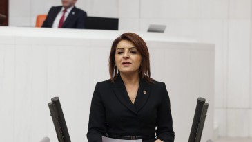 SUÇLULAR DIŞARIDA, HAK ARAYANLAR CEZAEVİNDE!