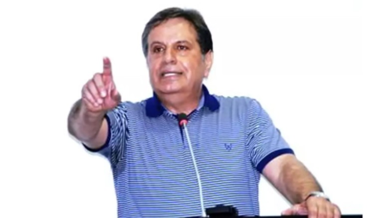 BİR YENİ YIL YAZISI… BAŞINI CAMA ÇARPAN SİNEKLER… – BEKİR SITKI ÖZER YAZDI