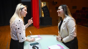 İŞ ARAYANLARLA İŞVEREN BULUŞUYOR