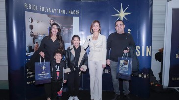 FULYA NACAR KİTAP FUARI’NDA KİTAPLARINI İMZALADI SÖYLEŞİ YAPTI