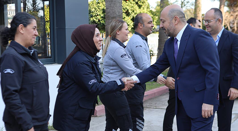 HALİL NACAR, SAĞLIKÇILARI YALNIZ BIRAKMADI