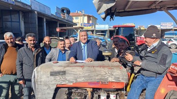 ÇİFTÇİNİN TRAKTÖRÜN DEPOSUNU DOLDURMASI HÂYÂL OLDU