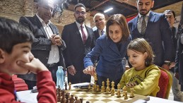 5 OCAK KURTULUŞ KUPASI SATRANÇ TURNUVASI YOĞUN İLGİ GÖRDÜ