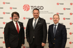 TÜRK HAZIR GİYİM SEKTÖRÜ KUR VE FAİZ DESTEĞİ BEKLİYOR