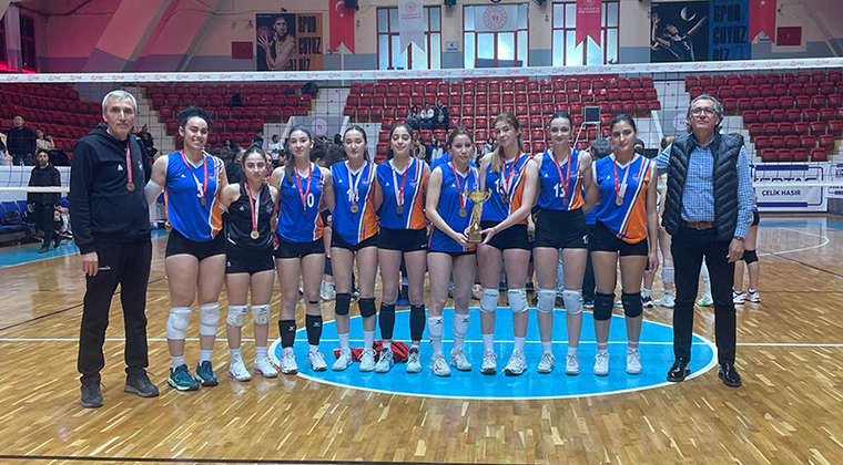 GENÇ KADINLAR ADANA ŞAMPİYONU OLDU…