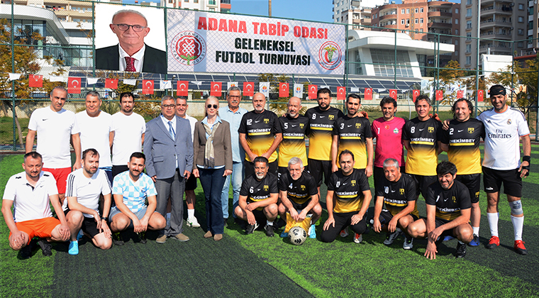 HEM HAYAT KURTARIYORLAR HEM DE TOP PEŞİNDE KOŞUYORLAR