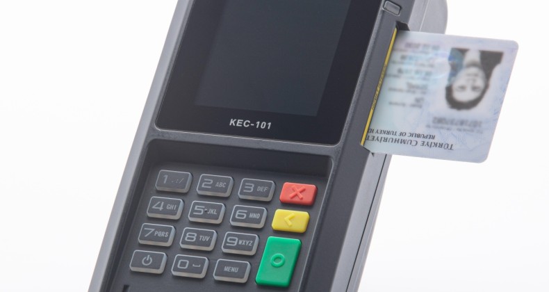 SAHTE KİMLİKLE ADINIZA ÇEKİLEBİLECEK KREDİLERE DİKKAT!