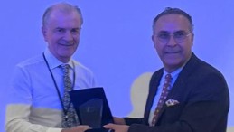 ADANALI PROFESÖRÜN GURUR VEREN BAŞARISI