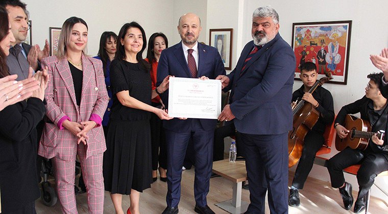 SERTİFİKALARINI HALİL NACAR’DAN ALDILAR