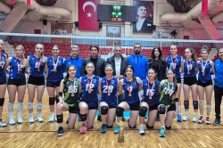 SEYHAN BELEDİYESPOR VOLEYBOL TAKIMI ADANA 2. OLDU