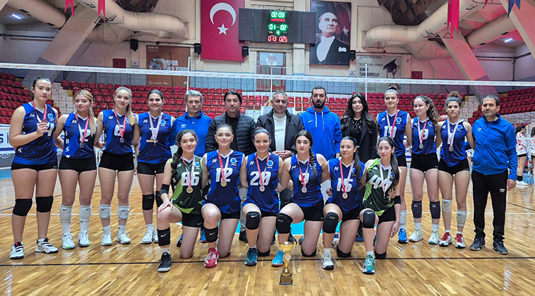 SEYHAN BELEDİYESPOR VOLEYBOL TAKIMI ADANA 2. OLDU