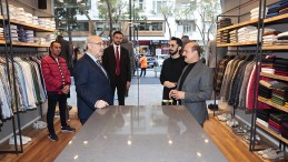 ADANA VALİSİ ESNAFLARLA İÇ İÇE…