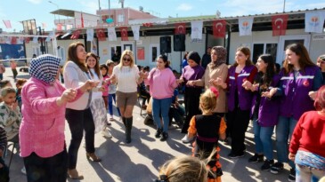 8 MART DÜNYA KADINLAR GÜNÜ ETKİNLİKLERİ SÜRÜYOR