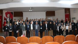 TÜRKİYE’DE İLK YAŞAYAN TOPRAK LABORATUVARI ÇUKUROVA ÜNİVERSİTESİNDE KURULDU