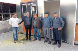 YUMURTALIK BELEDİYESİ’NDEN ASMALI’YA MUHTARLIK OFİSİ HEDİYESİ