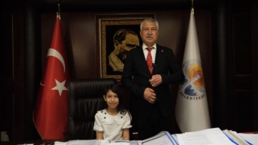 ZEYDAN KARALAR KOLTUĞUNU EZGİ NEVA’YA TESLİM ETTİ