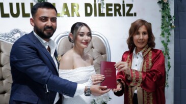 GENÇ ÇİFTİN NİKAHINI OYA TEKİN KIYDI