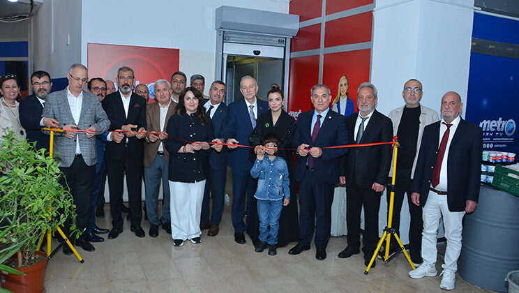 METROTÜRK TV’DEN GÖRKEMLİ AÇILIŞ