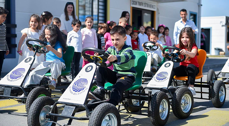 SEYHANLI ÇOCUKLAR ‘TRAFİK EĞİTİM PARKINI’ ÇOK SEVDİ