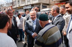 VALİ KÖŞGER CUMHURİYET MAHALLESİ’NDE VATANDAŞLARLA BİR ARAYA GELDİ