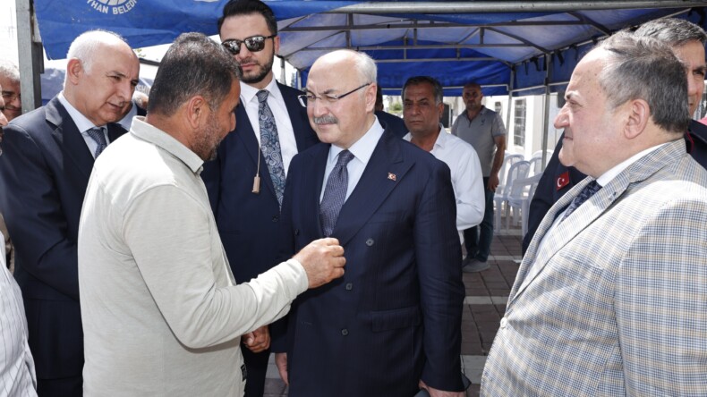 VALİ KÖŞGER VATANDAŞLARLA BİR ARAYA GELDİ