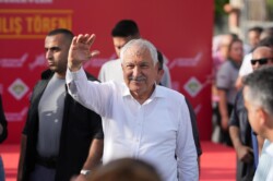 ZEYDAN KARALAR MAHALLELERİ ALTYAPI HİZMETİYLE BULUŞTURUYOR