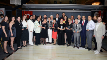 ADEO, YARIM ASIRLIK ECZACILARA PLAKET VERDİ